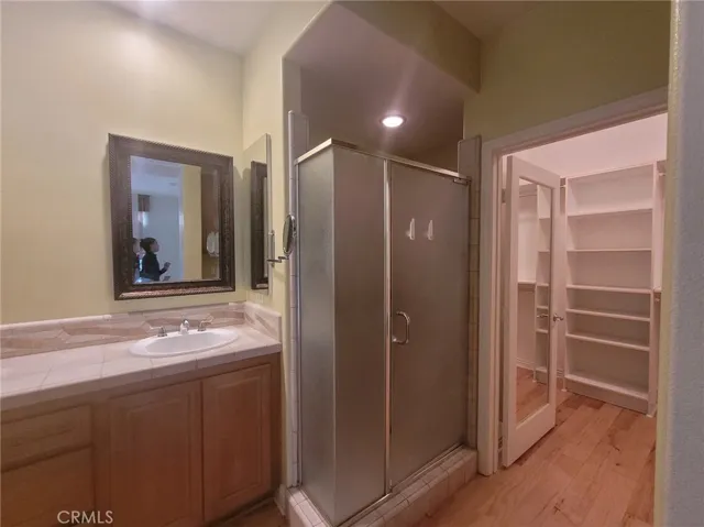1 Saintsbury, Irvine, California 92602
