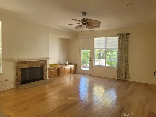 1 Saintsbury, Irvine, California 92602