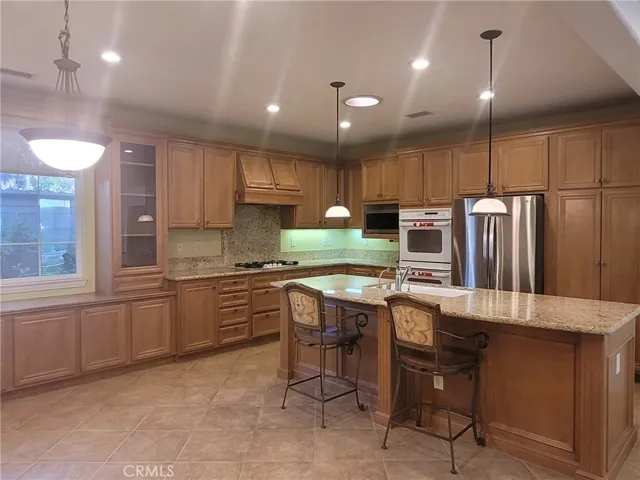 1 Saintsbury, Irvine, California 92602