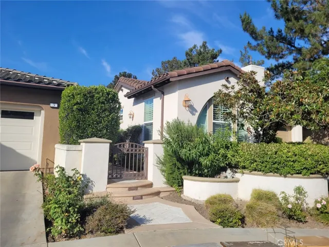 1 Saintsbury, Irvine, California 92602