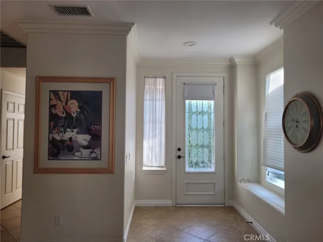 1 Saintsbury, Irvine, California 92602