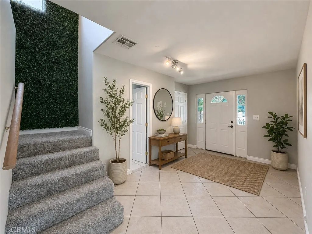 Virtually Staged Entry