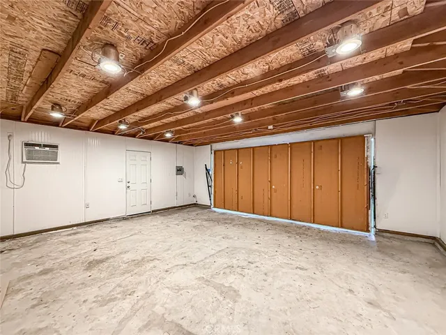 Detached Garage