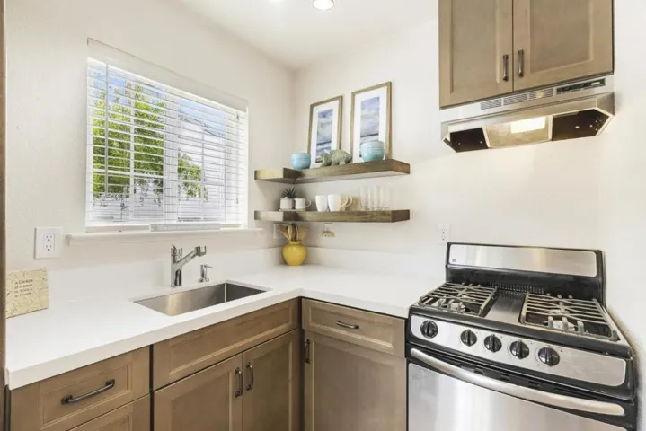 3527 Deanes Lane, Capitola, California 95010