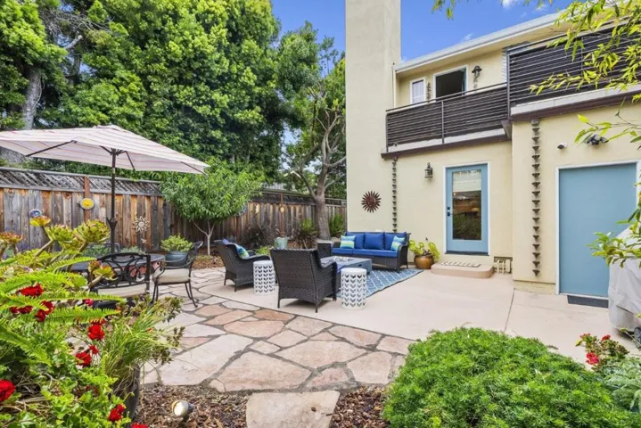 3527 Deanes Lane, Capitola, California 95010