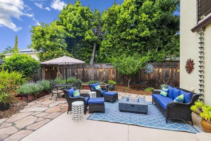 3527 Deanes Lane, Capitola, California 95010