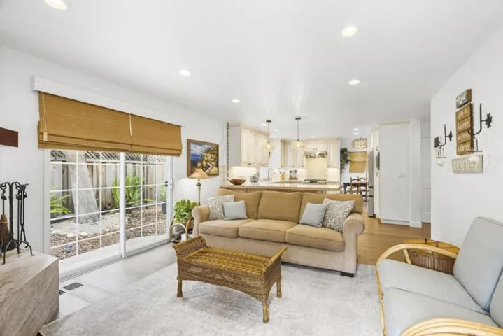 3527 Deanes Lane, Capitola, California 95010