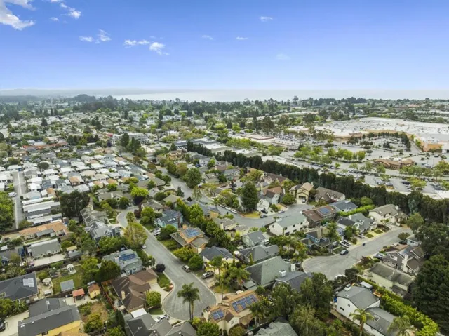 3527 Deanes Lane, Capitola, California 95010