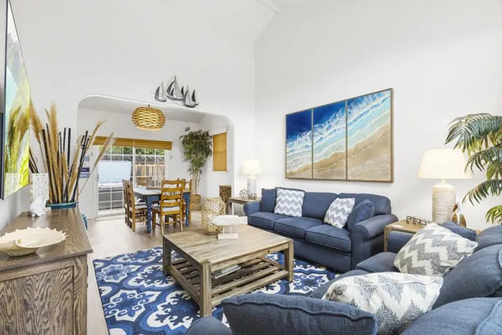 3527 Deanes Lane, Capitola, California 95010