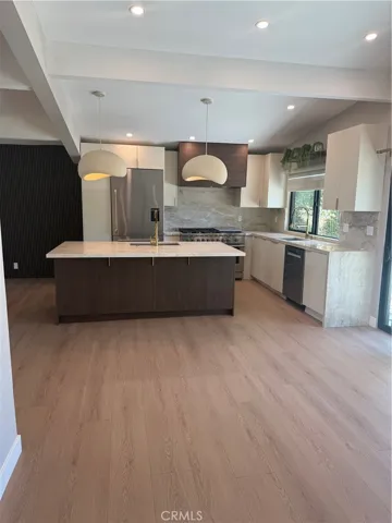 22938 Paul Revere, Calabasas, California 91302