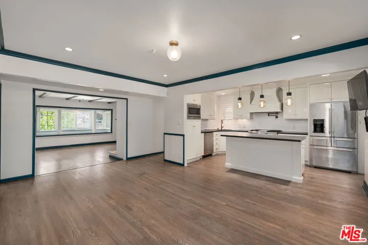 22417 Dolorosa Street, Woodland Hills, California 91367