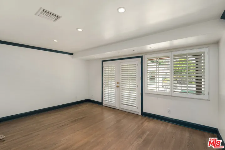 22417 Dolorosa Street, Woodland Hills, California 91367