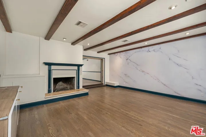 22417 Dolorosa Street, Woodland Hills, California 91367