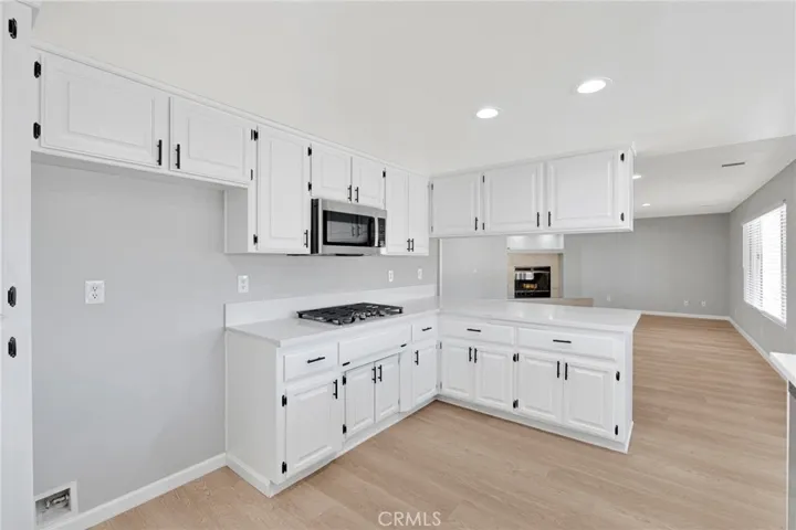 16731 Iwa Road, Apple Valley, California 92307