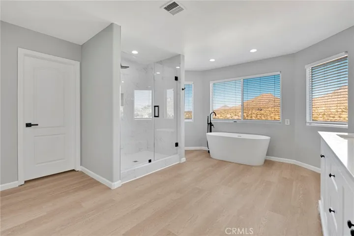 16731 Iwa Road, Apple Valley, California 92307