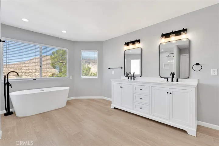 16731 Iwa Road, Apple Valley, California 92307