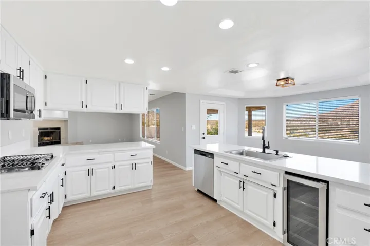 16731 Iwa Road, Apple Valley, California 92307