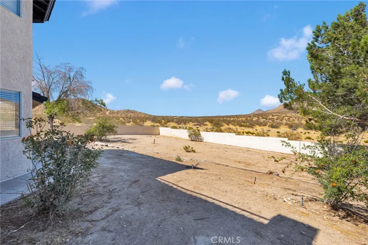 16731 Iwa Road, Apple Valley, California 92307
