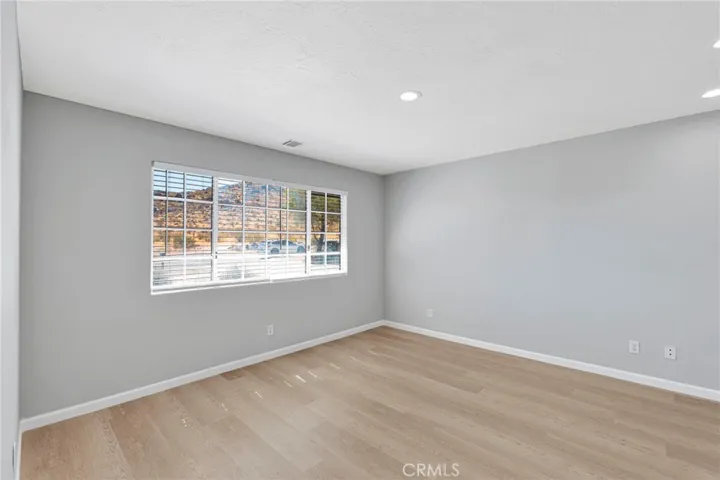 16731 Iwa Road, Apple Valley, California 92307