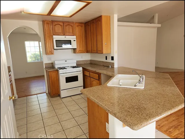 10685 Crystal Air, Pinon Hills, California 92372