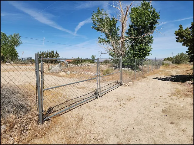 10685 Crystal Air, Pinon Hills, California 92372