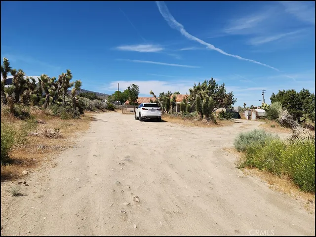 10685 Crystal Air, Pinon Hills, California 92372
