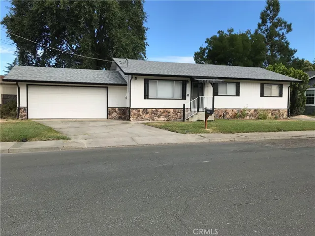 2017 Ashe Street, Lakeport, California 95453