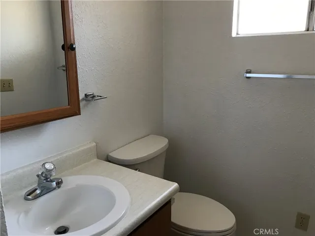 2017 Ashe Street, Lakeport, California 95453