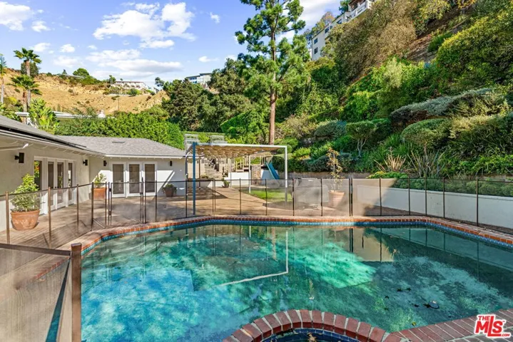 1836 N Doheny Drive, Los Angeles, California 90069