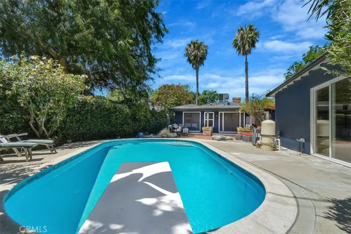 5646 Norwich Ave., Sherman Oaks, California 91411