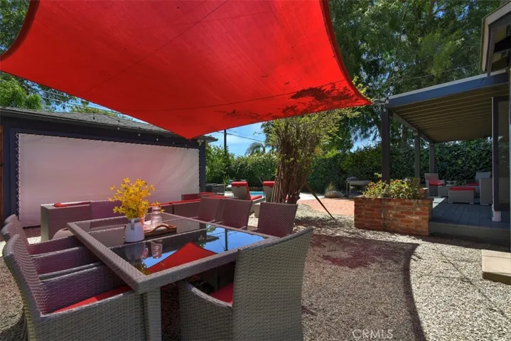 5646 Norwich Ave., Sherman Oaks, California 91411