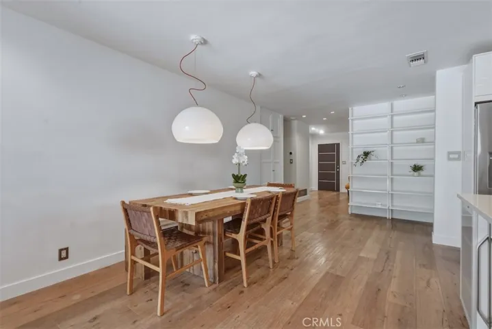 5646 Norwich Ave., Sherman Oaks, California 91411