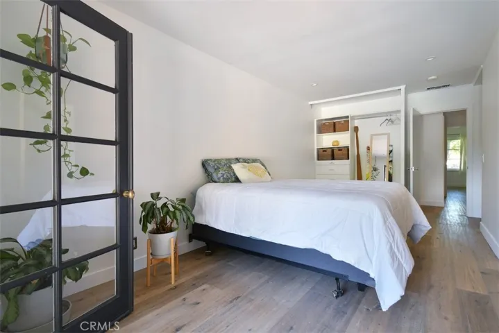 5646 Norwich Ave., Sherman Oaks, California 91411
