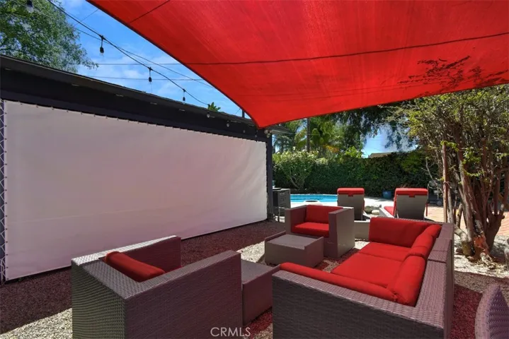 5646 Norwich Ave., Sherman Oaks, California 91411