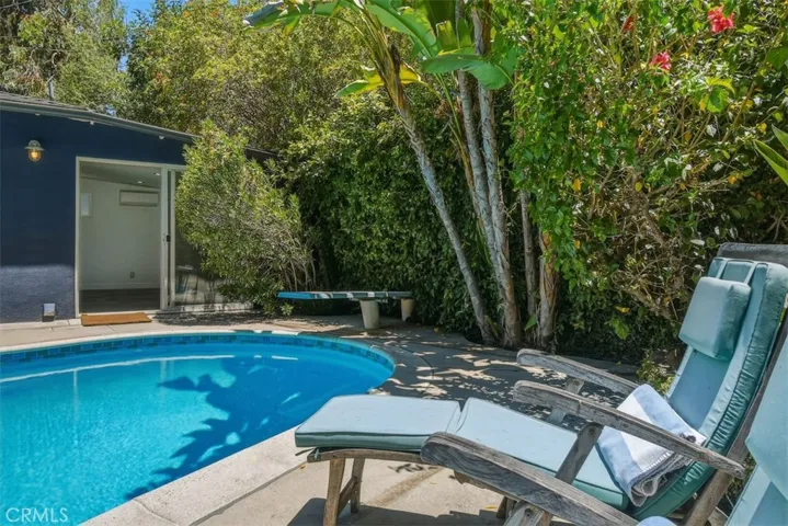 5646 Norwich Ave., Sherman Oaks, California 91411