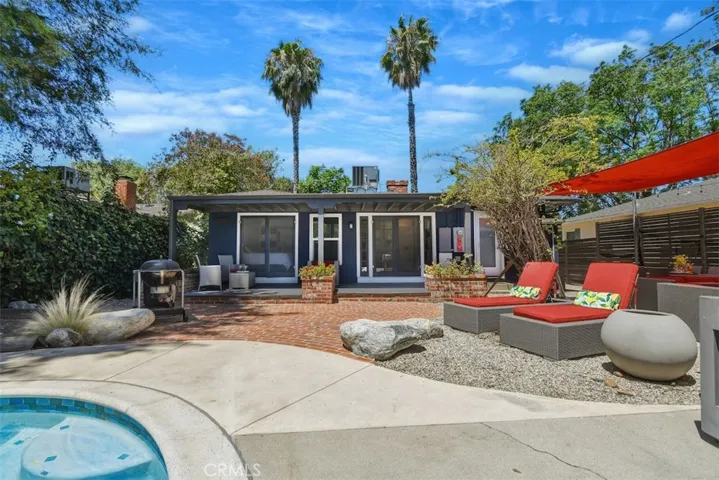 5646 Norwich Ave., Sherman Oaks, California 91411