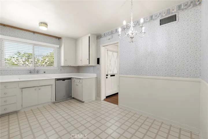 9412 Rhea, Northridge, California 91324