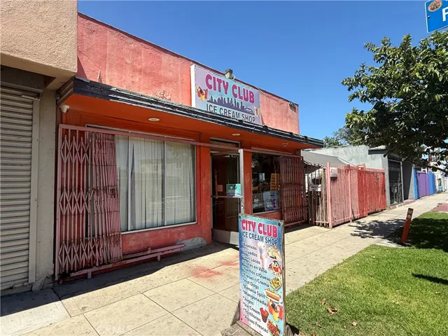 4631 E Compton, Compton, California 90221