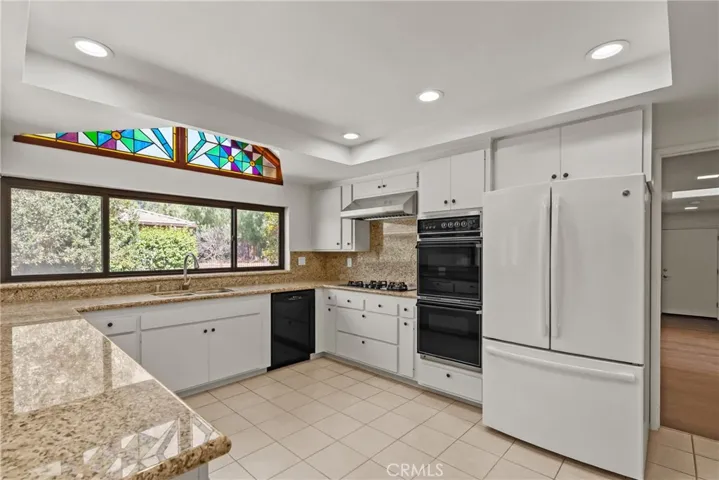 2425 Duval Road, Santa Rosa, California 93012