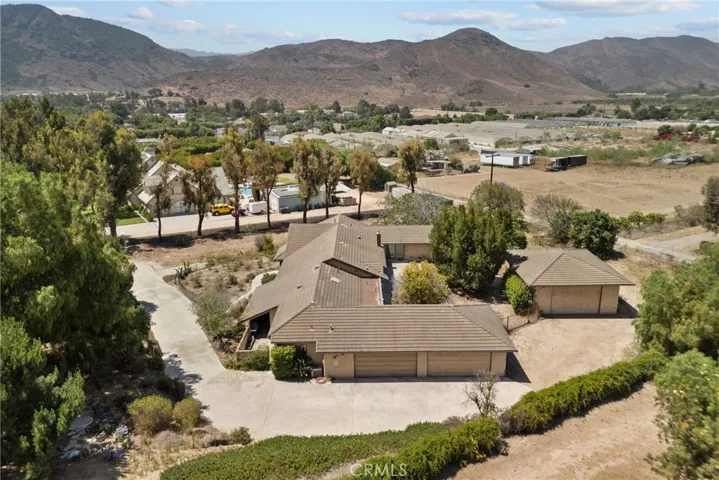 2425 Duval Road, Santa Rosa, California 93012