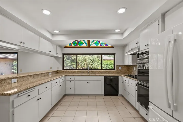2425 Duval Road, Santa Rosa, California 93012