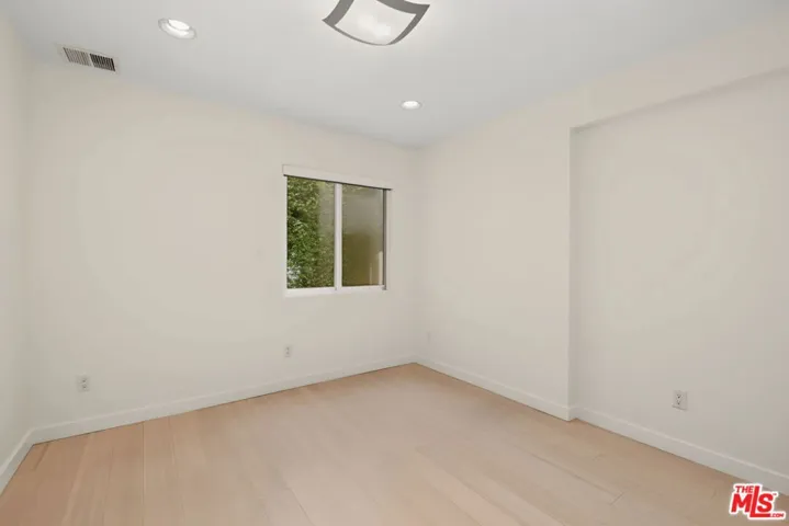 175 Barlock Avenue, Los Angeles, California 90049