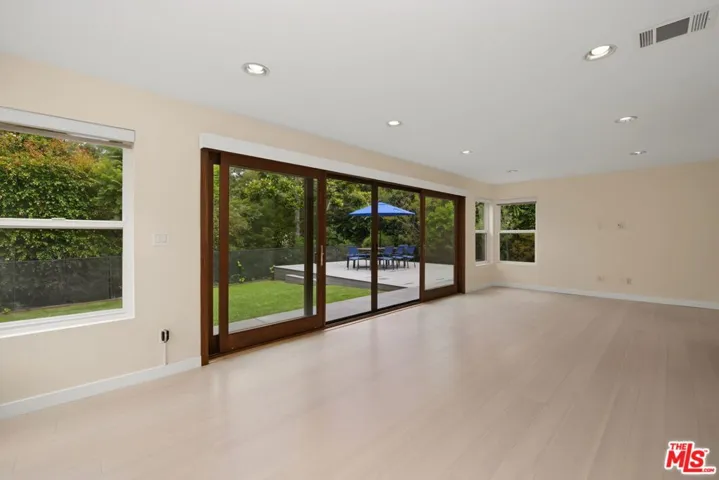 175 Barlock Avenue, Los Angeles, California 90049