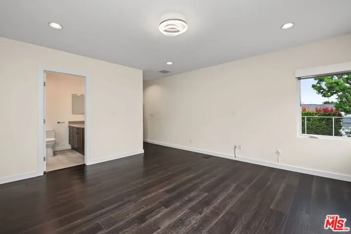 175 Barlock Avenue, Los Angeles, California 90049