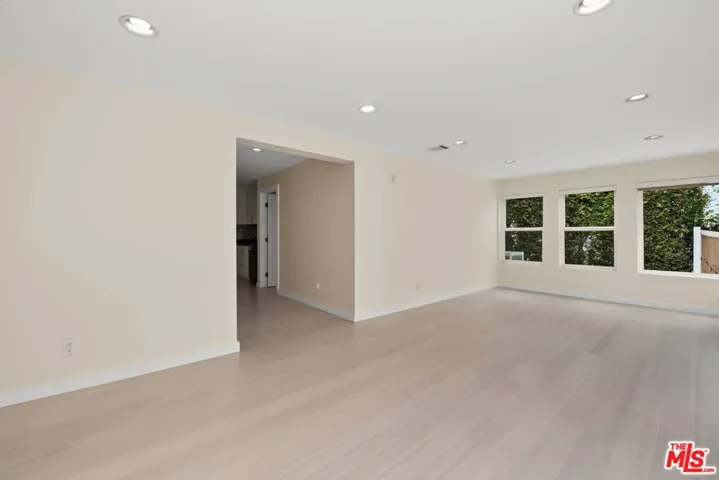 175 Barlock Avenue, Los Angeles, California 90049
