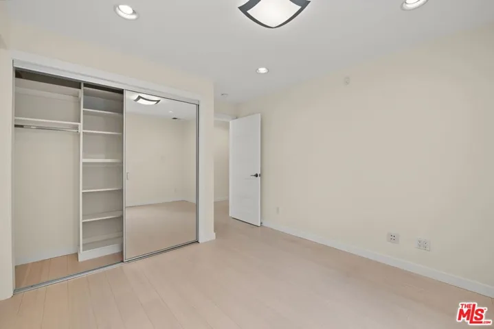 175 Barlock Avenue, Los Angeles, California 90049