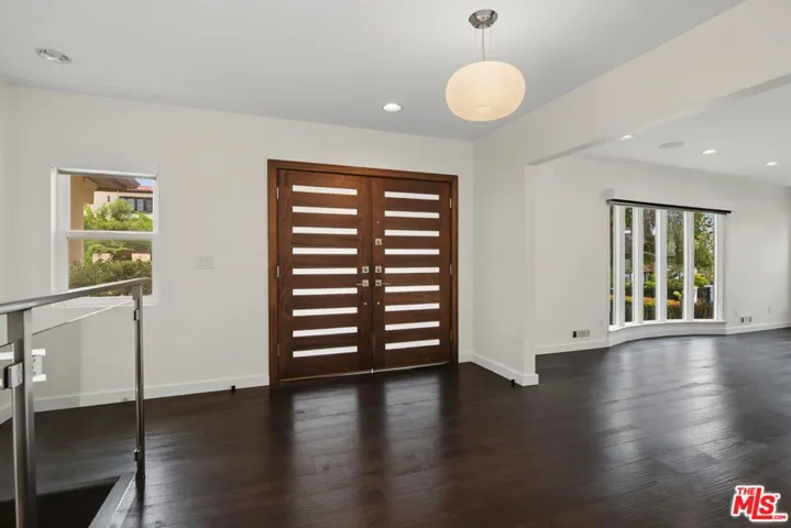 175 Barlock Avenue, Los Angeles, California 90049
