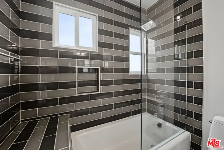 175 Barlock Avenue, Los Angeles, California 90049