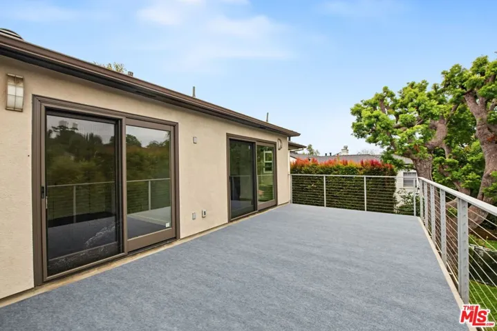 175 Barlock Avenue, Los Angeles, California 90049