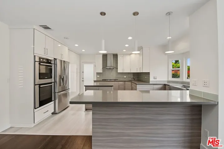 175 Barlock Avenue, Los Angeles, California 90049